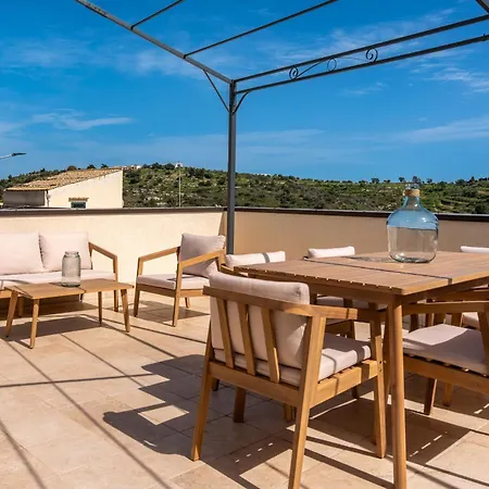 Casa Verga Con Terrazza By Wonderful Italy 度假居